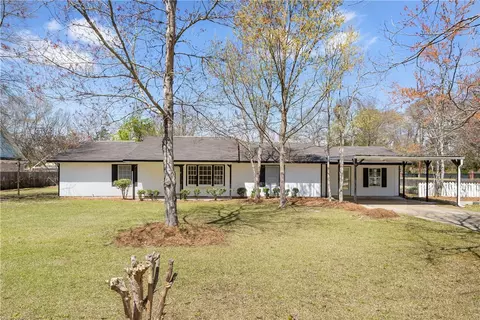 2 Glenville St, Seale, AL 36875