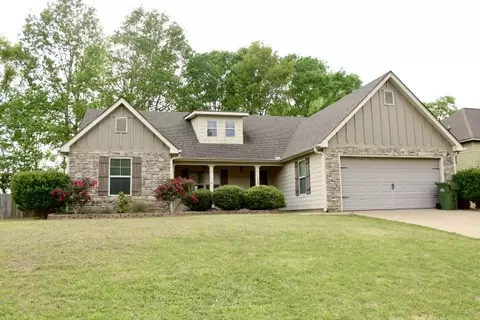 2409 Valley Ct, Valley, AL 36854