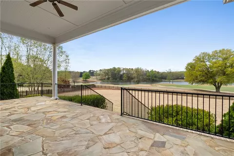 2904 Stonybrook Rd, Opelika, AL 36804