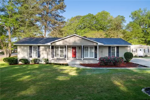 601 Seminole St, Auburn, AL 36830