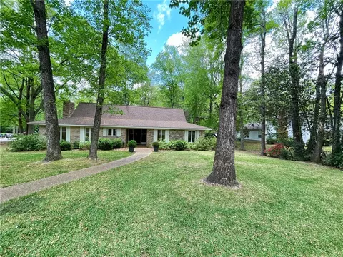 404 Kimberly Rd, Auburn, AL 36830