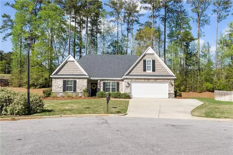 683 Shelton Cove Ln, Auburn, AL 36830