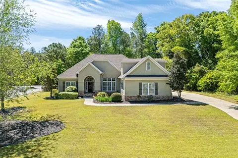 4135 Surrey Ln, Auburn, AL 36830