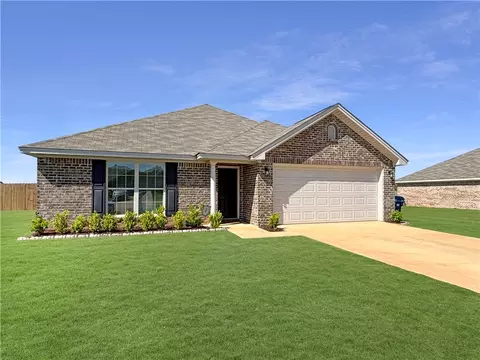 1851 Landing Pl, Deatsville, AL 36022