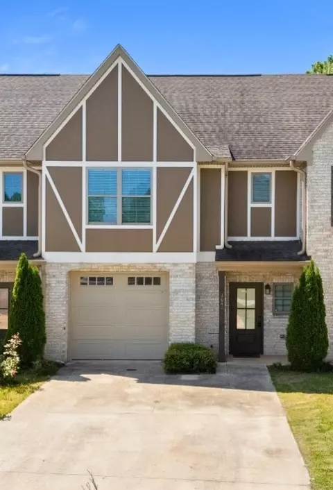 2042 Stephanie Ct, Auburn, AL 36830
