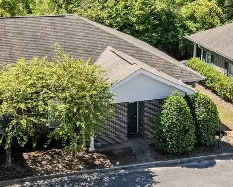 805 Harvard Dr #7B, Auburn, AL 36830