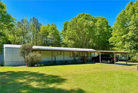 485 Hardwich St, Notasulga, AL 36866
