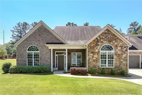 648 Villas Way #104, Auburn, AL 36832