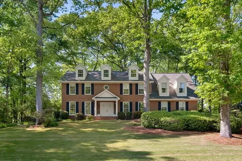 465 Summertrees Dr, Auburn, AL 36830