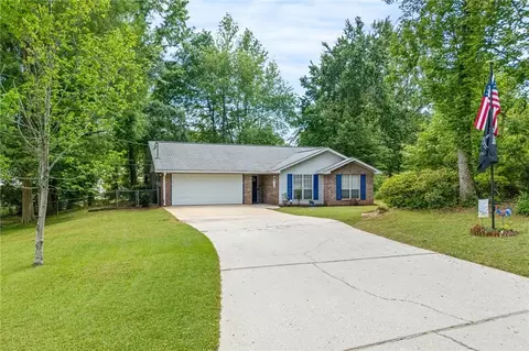 1903 Hanson Ct, Opelika, AL 36801