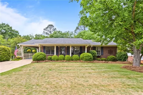 1306 Claire St, Opelika, AL 36801