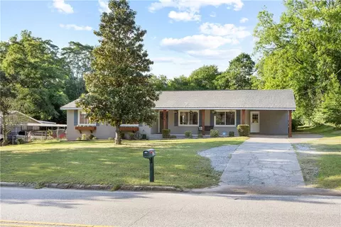 3796 Auburn Rd, Phenix City, AL 36870