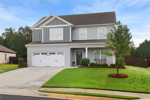 481 Bush Creek Dr, Opelika, AL 36801