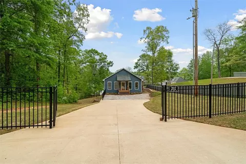 Exterior - 202 Red Barn Rd, Wedowee, AL 36278 photo 1 of 9