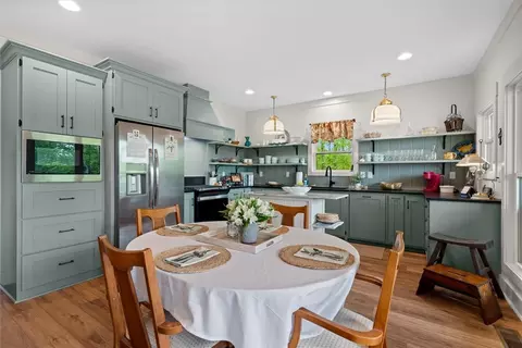 Dining - 202 Red Barn Rd, Wedowee, AL 36278 photo 2 of 4