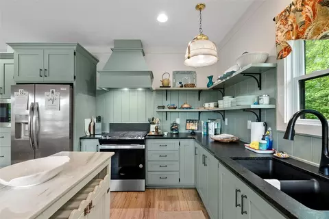 Kitchen - 202 Red Barn Rd, Wedowee, AL 36278 photo 2 of 3