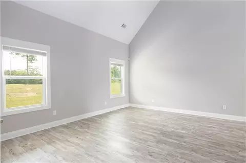 Living - 702 Riverside Ests, Lanett, AL 36863 photo 2 of 3