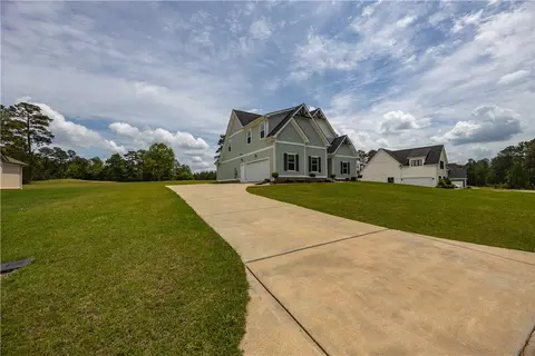 Exterior - 702 Riverside Ests, Lanett, AL 36863 photo 6 of 12
