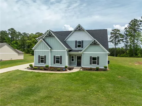 Exterior - 702 Riverside Ests, Lanett, AL 36863 photo 9 of 12