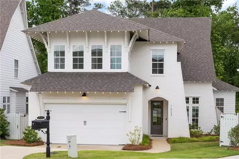 1323 S Sunnyslope Ct, Auburn, AL 36832