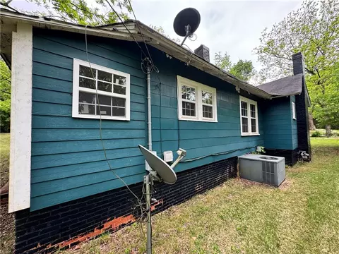 202 E Railroad St, Valley, AL 36854 photo 7