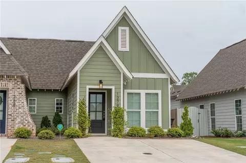 1279 Hidden Den Trl, Opelika, AL 36801