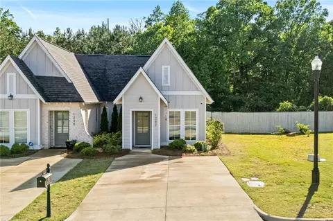 1242 Burrow Cir, Opelika, AL 36801