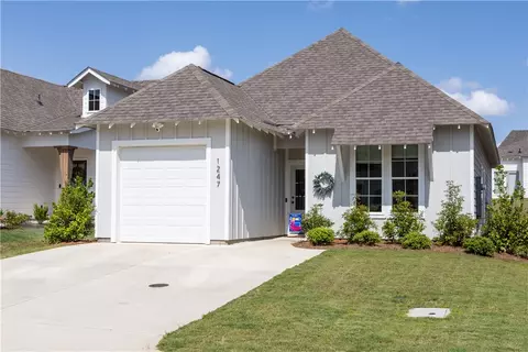 1247 Woodland Cir, Opelika, AL 36801