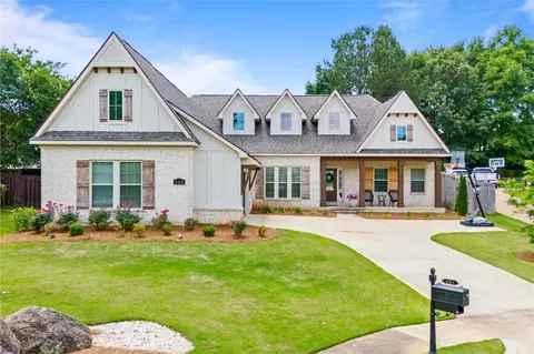 484 Bennington Ct, Auburn, AL 36830