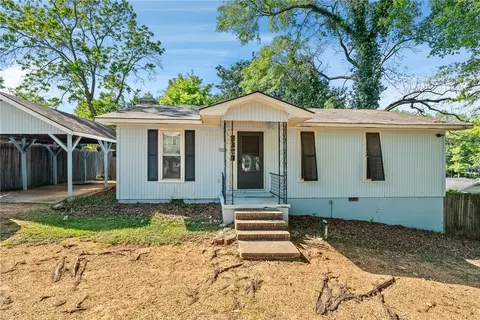 708 Ingram Ct, Opelika, AL 36801