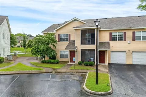 447 W Longleaf Dr #704, Auburn, AL 36832