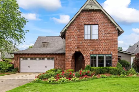 785 Oakdale Dr, Auburn, AL 36830