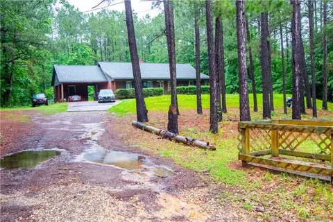 6 Villula Rd, Seale, AL 36875