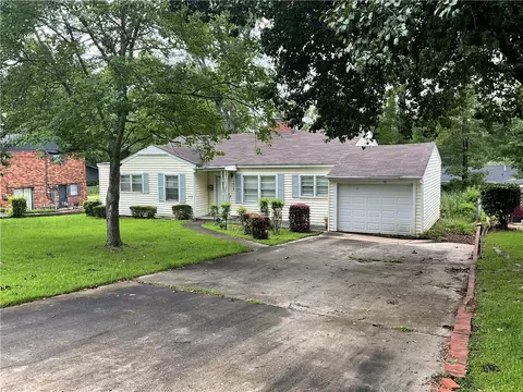 1008 S 12th Ave, Lanett, AL 36863