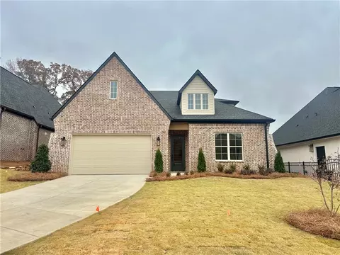 582 Glenview Ct, Auburn, AL 36830