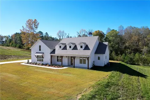 6001 Hunters Hill Ln, Auburn, AL 36830