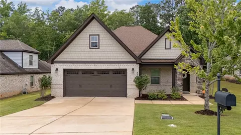2388 Snowshill Ln, Auburn, AL 36832