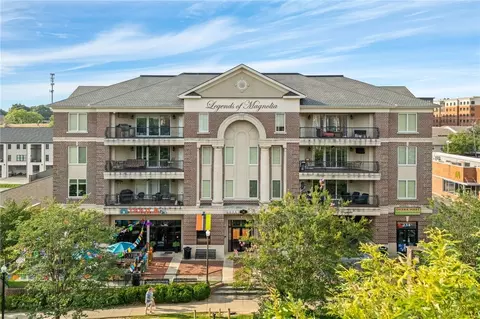 234 W Magnolia Ave #305, Auburn, AL 36830