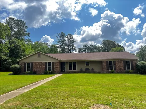 39 Armour Rd, Phenix City, AL 36869