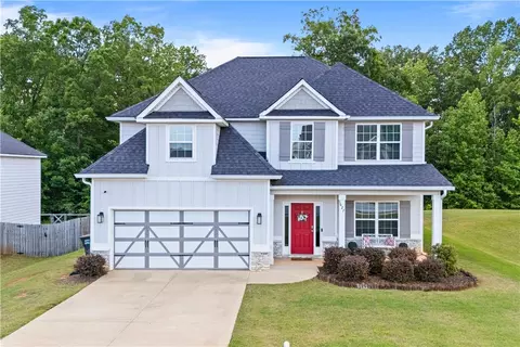1627 Creekstone Dr, Opelika, AL 36804