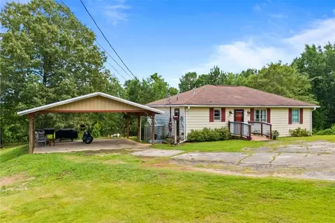 1066 Brown Cir, Valley, AL 36854