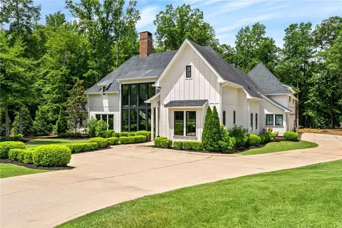1661 Fairway Dr, Auburn, AL 36830