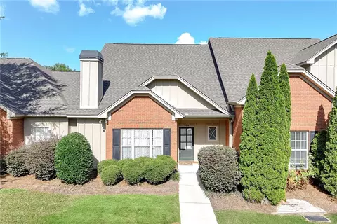 1630 Academy Dr #404, Auburn, AL 36830