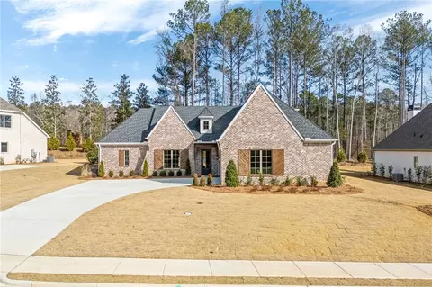705 Bethesda Ct, Auburn, AL 36830