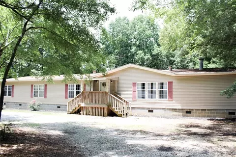 143 Lee Road 185, Opelika, AL 36804