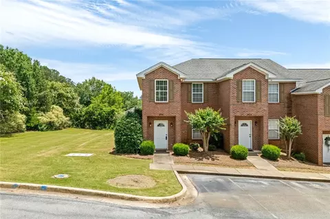 1477 N Donahue Dr #2701, Auburn, AL 36832