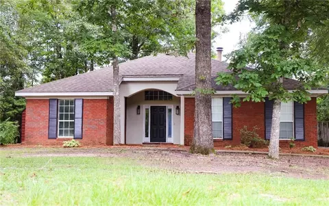 106 Pine Ridge Ln, Tallassee, AL 36078