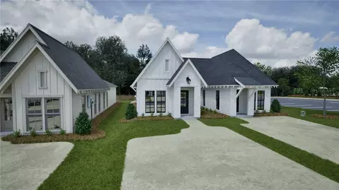 1062 Hunters Way, Opelika, AL 36801