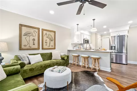 327 N Ross St #223, Auburn, AL 36830