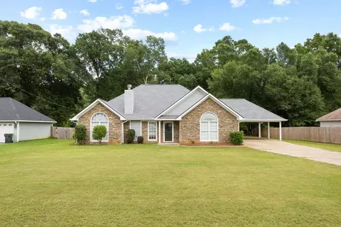 247 Owens Rd, Fort Mitchell, AL 36856